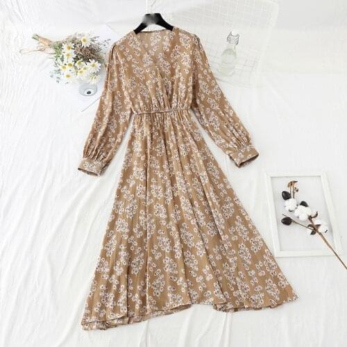 French v-neck pleated floral dress female 2021 new spring and autumn retro elastic waist inner chiffon dress