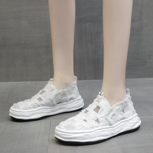 Platform soled canvas shoes for women 2021 winter Korean fashion shoes for women net face hollow out breathable casual shoes