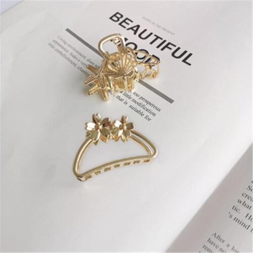 2020 Women Girls Geometric Letter "LOVE" Hair Claw Clamps Hair Crab Shell Shape Hair Clip Claws Solid Color Accessories Hairpin