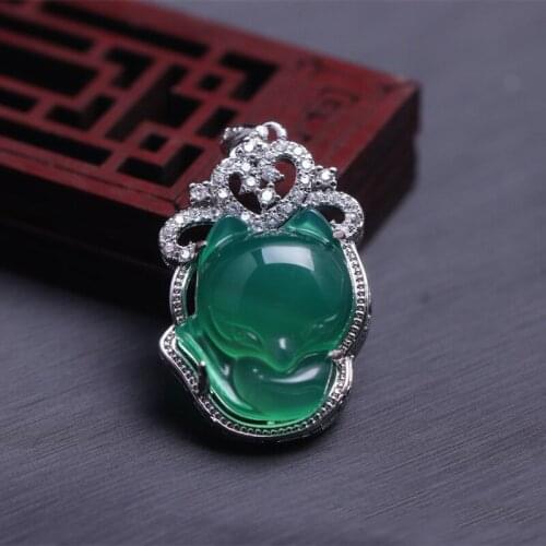 Natural Chinese Colorful Chalcedony Hand-carved Fox Jade Pendant Fashionable Women Jewelry 925 Silver Inlaid Agate Necklace