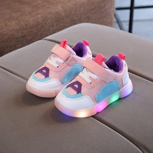 2021 Kids Sport Shoes Spring LED Lighting Shoes Fashion Mesh Casual Boys Sneakers Girls Student Childrens Shoes 21-30 E374