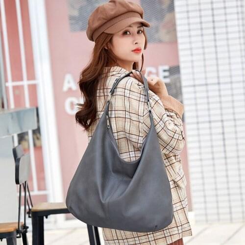 Chuwanglin Shoulder Bags for Ladies Large Capacity Dumpling Hobos Bags Simple Design Women Handbags Large Casual Totes A80703