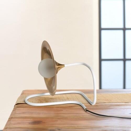 Nordic retro iron horn Desk Lamp Desklight flexible simple style Table Lamp Vintage Desklight