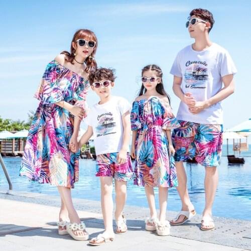 Family Matching Outfits new Set Mother Daughter Shoulder-Out Dresses Summer Beach Holiday dad and son boy Cotton T-shirts+pants