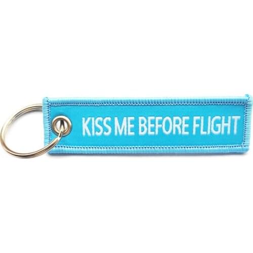 20pcs/lot Pink Kiss Me Befor Flight Keychain 7.7*2cm Luggage Tag Chain for Aviation Gifts Car Key rings Women Key Chain Label
