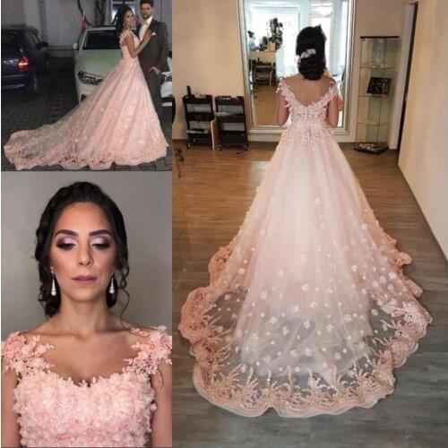 Gorgeous Lace Embroidery V Neck Off Shoulder Tulle Peach Quinceanera Dresses Court Train Sleeveless Sweet 16 Dresses Custom Made