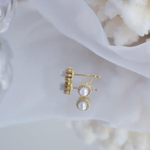 Shiny Side New Accessories Crystal Stud Earrings for Women Fashion Jewelry Simple Style Cute Small Pearl Earrings