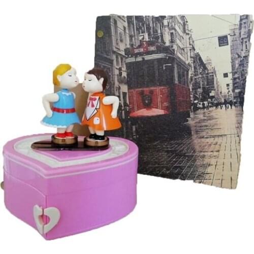 Heart Design Kisser Lovers Themed Moving Music Box? Pink + Stood in Street Themed Photo Album