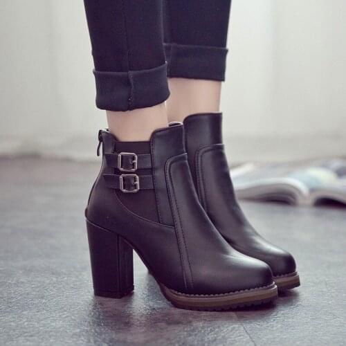 2021 Square Heel Ankle Boots Size 35-43 2018 New Autumn and Winter Boots Button High Heels Shoe Fashion