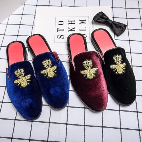 Luxury Cow Suede Bee Men Slipper Mules For Man Brand Loafers Mens Shoes Retro Flat Heel Party Slippers Slip On Chaussure Homme