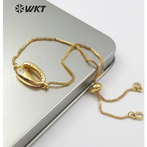 WT-MB108 Special Design Multi Colors Cowrie Shape Pendant With Cubic Zirconia Pave Inlay Box Chain Women Vogue Bracelet Jewelry