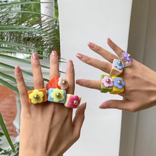 Fashion Transparent Resin Acrylic Ring for Women Trendy Big Geometric Round Flower Chunky Rings Finger Jewelry Gift