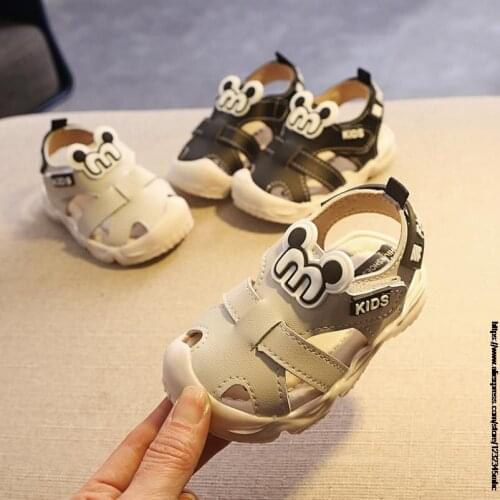Disney Summer childrens sandals boys and girls beach shoes soft soled shoes baby walking Mickey Mouse shoes non slip shoes
