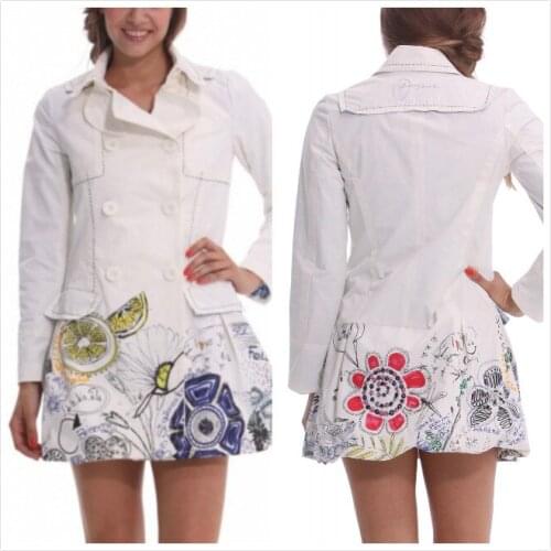 Spanish womens spring and autumn White 2 windbreaker