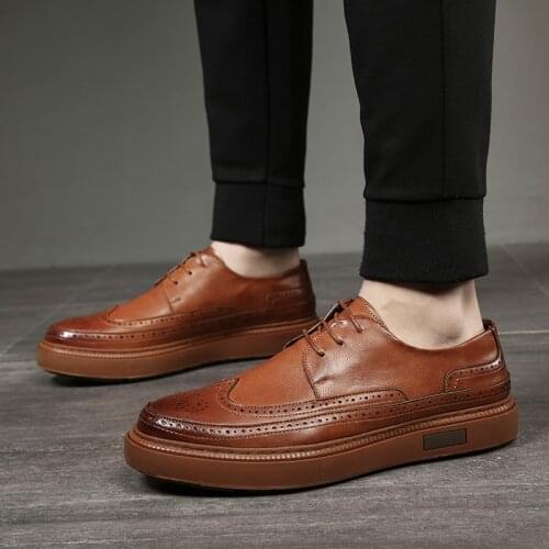 Leather Men Dress Shoes Formal Wedding Party Shoes For Men Retro Brogue Shoes Luxury Brand Mens Oxfords