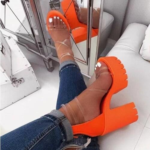 2021 Womens Shoes Plus Size Sandals New Rear Zipper Flat One Word Outdoor Wild Beach Sandals Metal Leather Ms Slippers Banquet