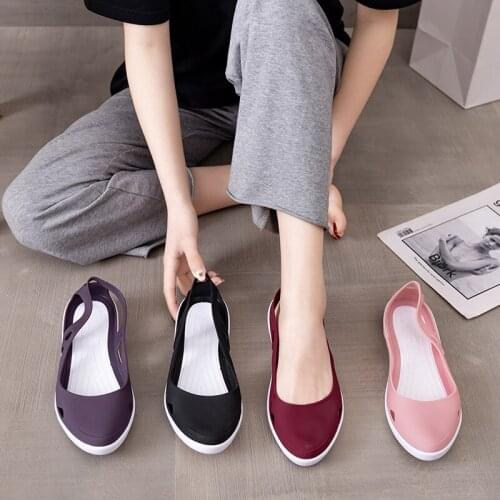 KevinSmith Women's Clogs