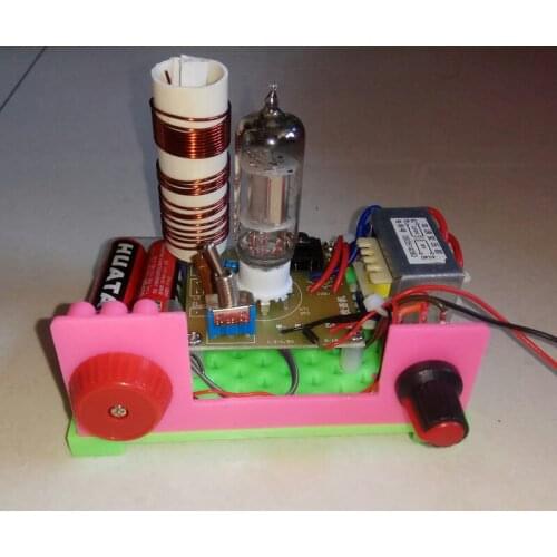 DIY single-tube single-lamp short-wave radio battery-powered CW/SSB receivers use common headphones