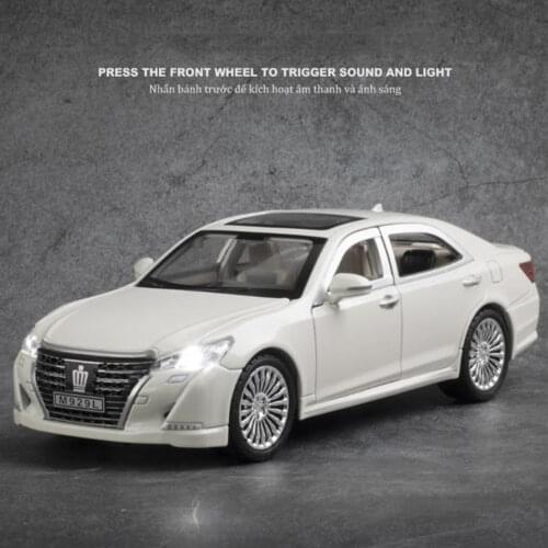1/24 1/32 Toyota Crown Alloy Diecasting Vehicle Toys Car Models Simulation Cars With Sound Light Pull Back Kids Gifts Collection