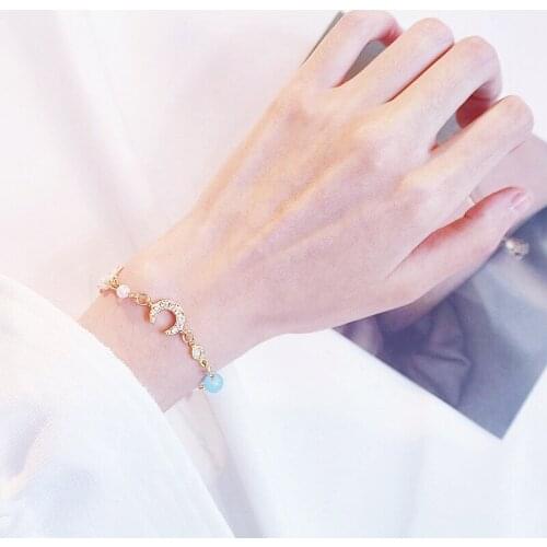 Korean sweet girl heart-shaped Pink Crystal Bracelet golden moon pentastar fresh pearl petal Bracelet moon Bracelet