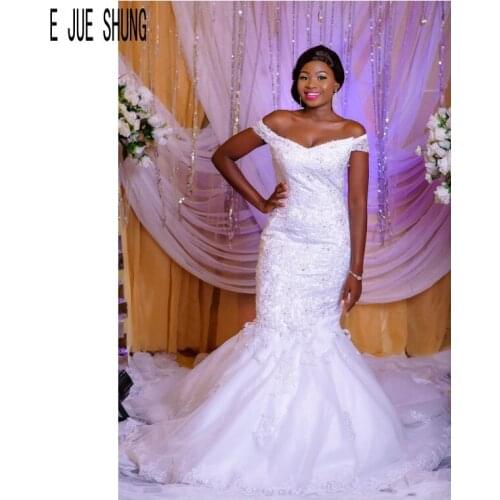 E JUE SHUNG Luxury Black Girl Wedding Dresses Off Shoulder Button Beaded Mermaid Wedding Gowns Bride Dresses vestido de noiva