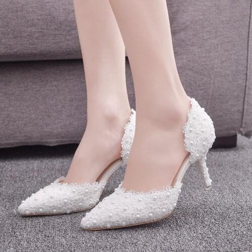 White lace wedding shoes with pointed toes sandals hollow two - piece sandals foreign trade large size lace