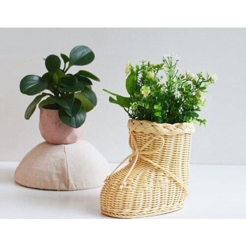 Creative Basket Imitated Rattan Woven Plastic Shoe Shape Storage Basket Home Shop Desktop Decoration Personalized Flower Basket