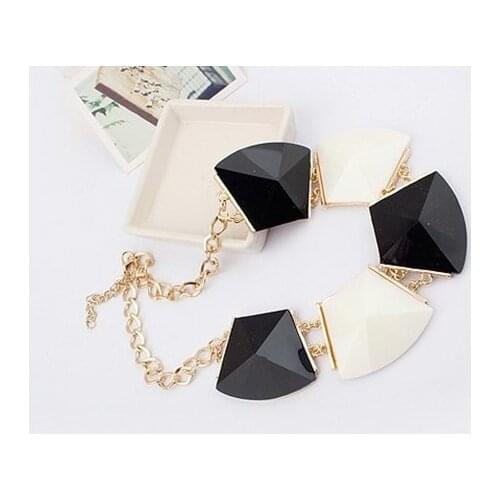 Luxury exaggeration water drop Top selling 2 colors geometric resin pendant necklace,costume accessories for women