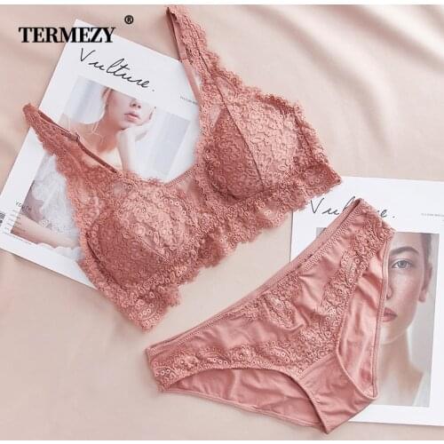 Fashion Sexy Bra set Lingerie Womens Lace Underwear eyelash Lace Lingerie Set Thin lined 3/4 cup Bralette V neck new arrival