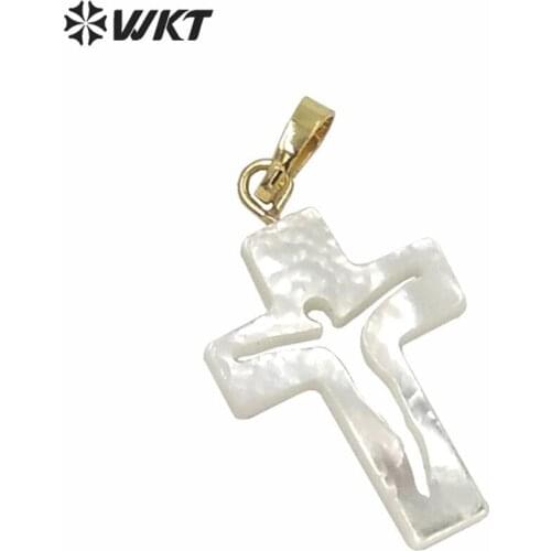 WT-JP238 Amazing simple single loop hand make carved white MOP shell Christian jesus cross pendant hot shell jesus cross pendant