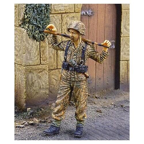 Unassambled 1/35 ancient Grenadier at Rest stand Resin figure miniature model kits Unpainted