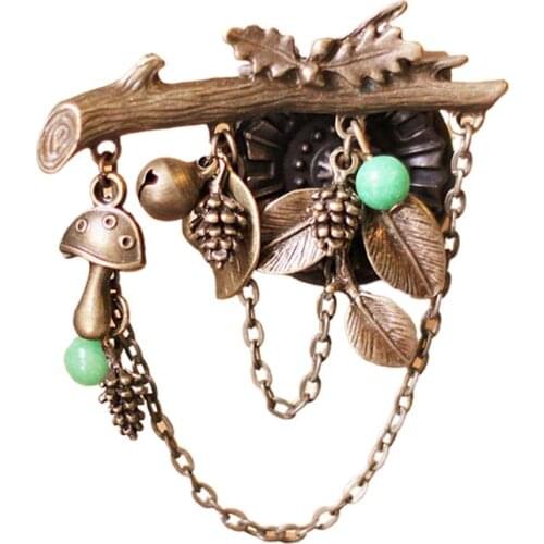 1PC Vintage Pine Nut Brooch Literary Pine Fruit Corsage Fresh Pinecone Breastpin Decor Handmade Decorative Brooch for Women