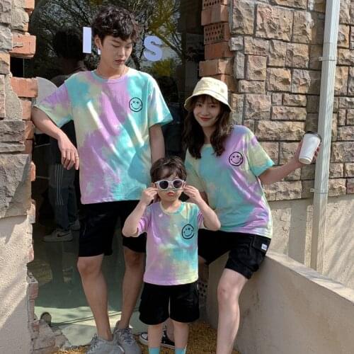 2021 New Summer Matching Mother Daughter Clothes Tie-dyed Family Matching Parent-child Outfit T-shirts Fashion Korea