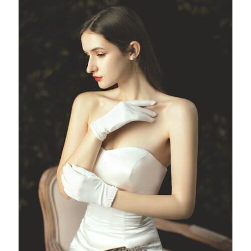 Elegant Bridal Short Gloves Satin Lace Appliqued Beading Finger Gloves for Wedding Travel Studio Photo Daily Life WG001