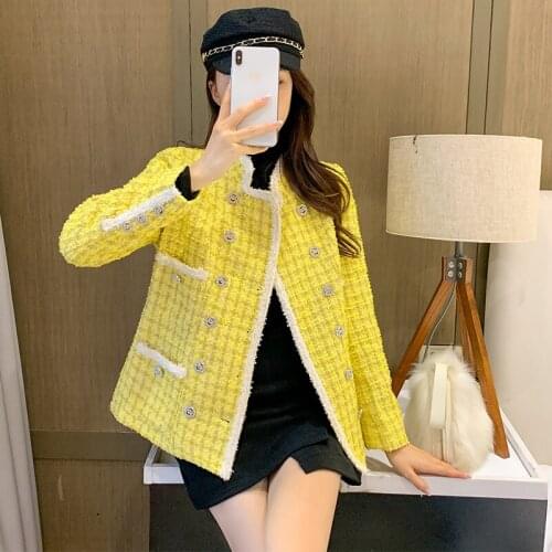2021 New Fashion Women Stand Collar Plaid Yellow Tweed Jacket Pearls Double Breasted Vintage Elegant Ladies Tassels Twill Coat