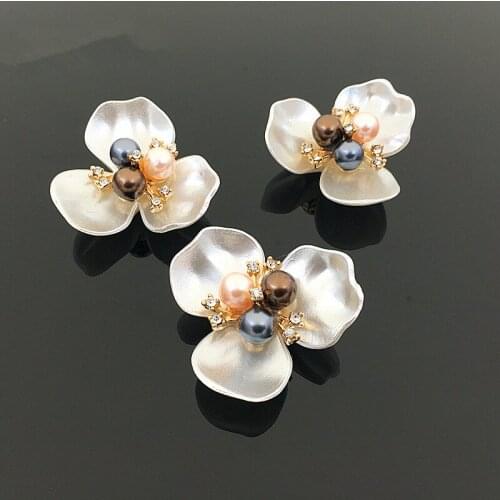 10pcs/lot Fashion Shell Pearl Artificial Flower Accessories for Woman Wedding Decoration DIY Handmade Materials Buckle