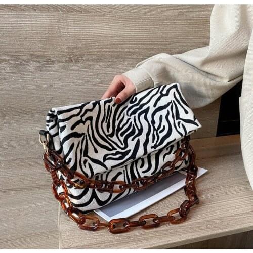 Casual zebra pattern female bag large capacity shoulder bag fashion chain messenger bag 2021 summer new canvas bucket bag white