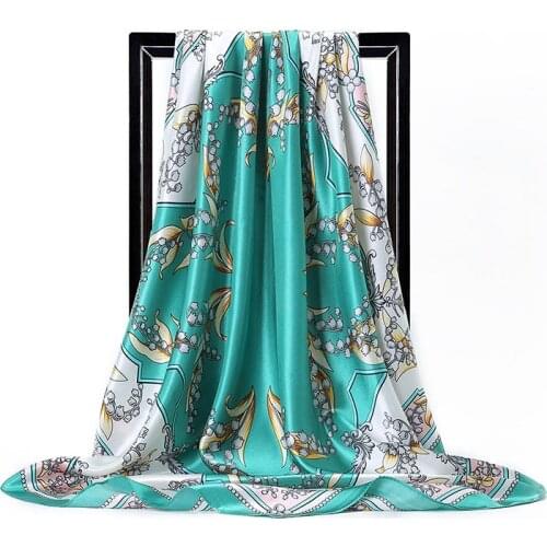 Womens Shawl Simple Plants and Flowers Printing Patchwork Pattern Female Sex Changeable Head Scarves Soft Neckerchief