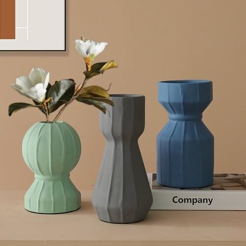 Nordic Morandi rubber paint handle corrugated paper modeling ceramic vase living room dining room decoration