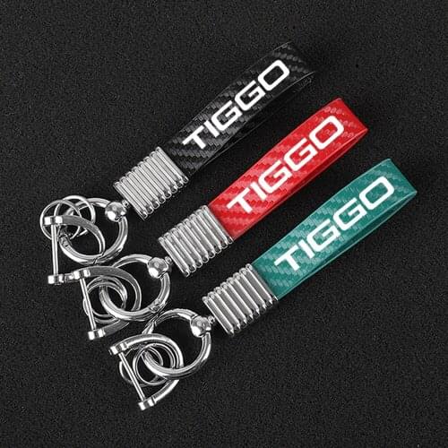 Arbon fiber Leather KeyChain Custom metal Rotating Horseshoe Key Rings For CHERY TIGGO 3 4 5 7 PRO 8 PRO logo Car