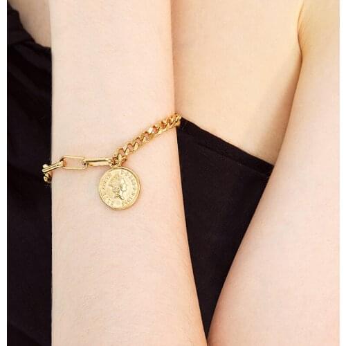 BFH Miami Alloy Material Chain Bracelets For Women Hip Hop Big Pearl Round Portrait Butterfly Hand Wrist Bracelets Jewelry Gifts