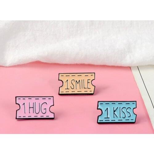 3 PCE/SET Game Cards HUG KISS SMILE Metal Enamel Brooch Cute Game Card Badge Pin Trendy Lovers Costume Backpack Jewelry Gift
