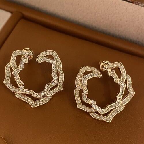 Flowers Pearl Hollow Out Camellia Earring Female Temperament Retro Gold color Classic Cubic Zirconia Fashion Jewelry