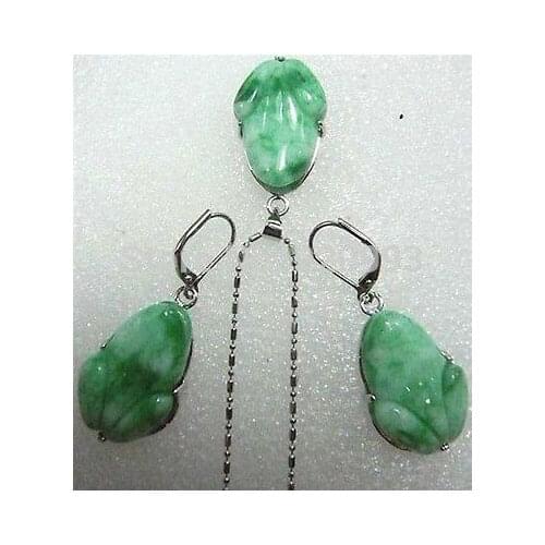 Natural gem Womens gift Jewelry WGP word Valentines Day green gem frog pendant necklace earrings set Ms. girl Wedding-jewelry