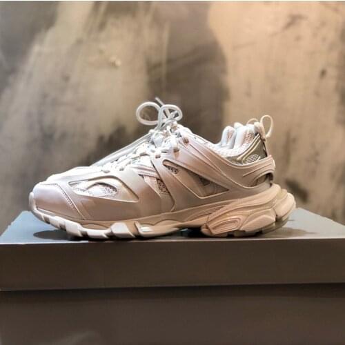 New Mens and womens running shoes Soft and comfortable Ultra light and breathable Jogging outdoors Mesh shoes