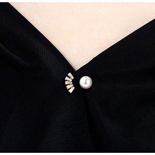 Womens Fashion Peacock Brooch Sweater Coat Brooches Pearl Zircon Pins Badge Lapel Pin Jewelry Accessories Brooches for Women