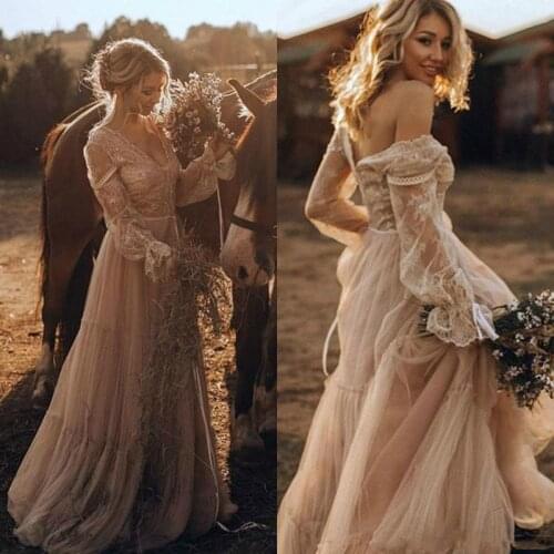 Charming Lace Spring V-Neck Garden Wedding Dresses Boho Bohemian Long Sleeve Sheer Arabic Plus Size vestido de noiva Bridal Gown