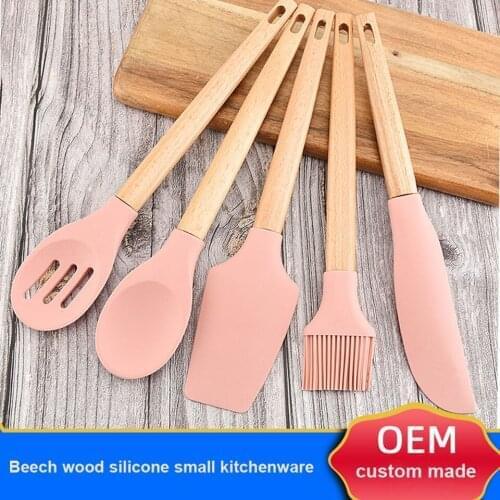 5Pcs Kitchen Utensils Set Wood Handle Kitchenware Spatula Spoon Scraper Brush BBQ Tools Silicone Baking Cooking Accessories