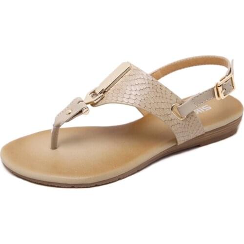 2017 New Korean Comfortable Metal Decoration Women Sandals Clip Toe Flat Shoes Sandals Shoes 35-41 SIKETU Brand