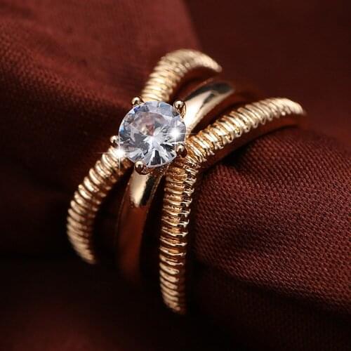 Fashion Ring Designed for Women Golden Irregular Ring Inlaid with Cubic Zirconia Stylish Romantic Birthday Gift for Girlfriend